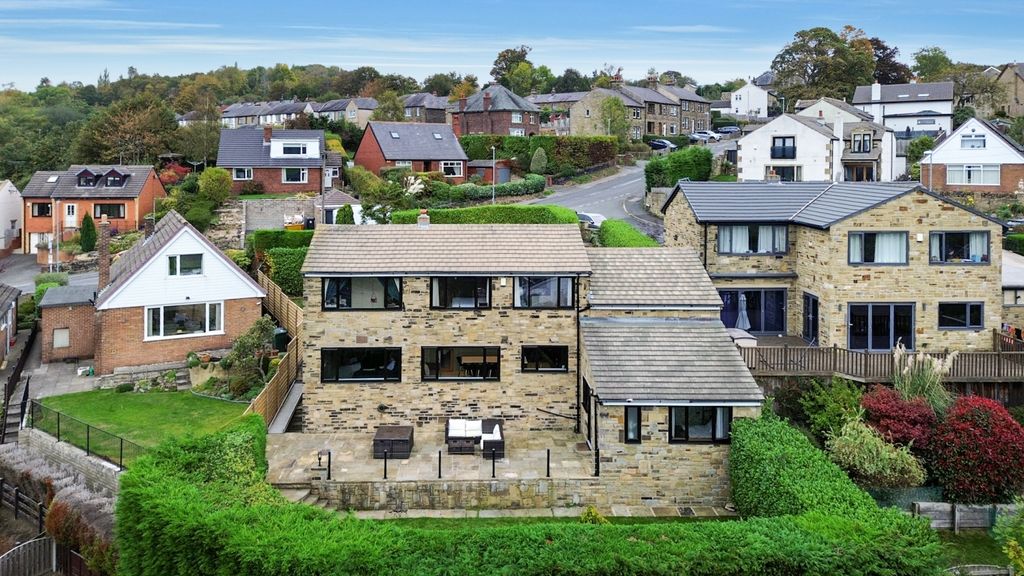 Property photo 2 of 31 Cornerstone-Drne-