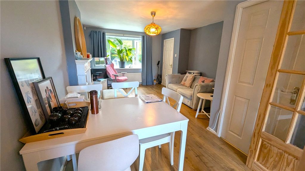 Property photo 2 of 13 Picture No. 14