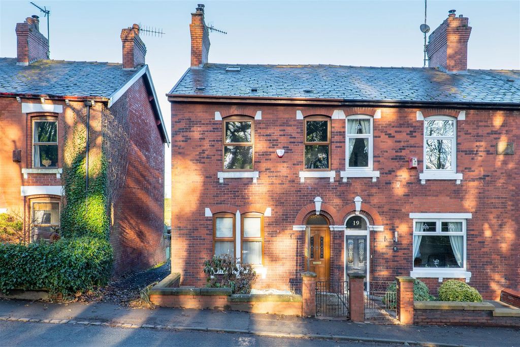 Property photo 1 of 28 Front External