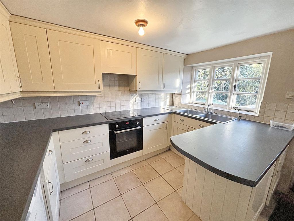 Property photo 3 of 21 Kitchen 2.Jpg