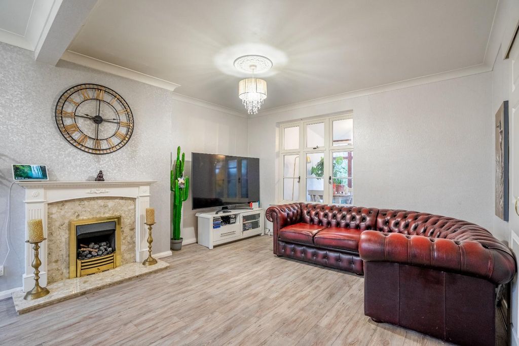 Property photo 3 of 17 Cg-2-2.Jpg