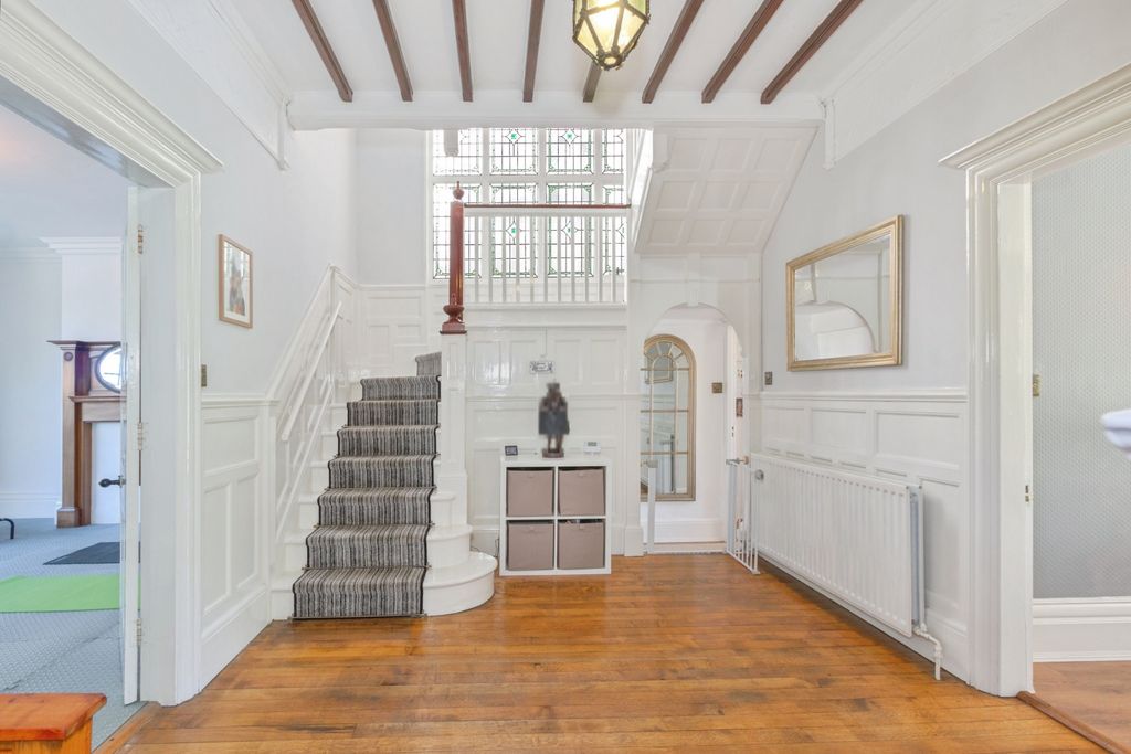 Property photo 2 of 21 Hall