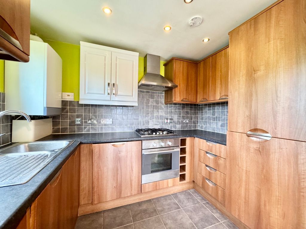 Property photo 2 of 12 Picture No. 21