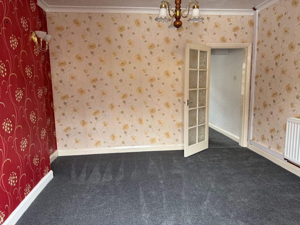 Property photo 3 of 16 Image