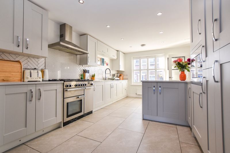 Property photo 2 of 22 Photo 11