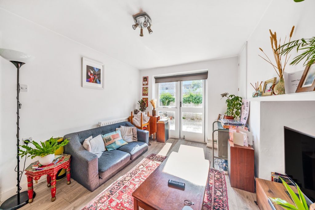 Property photo 1 of 16 2486600
