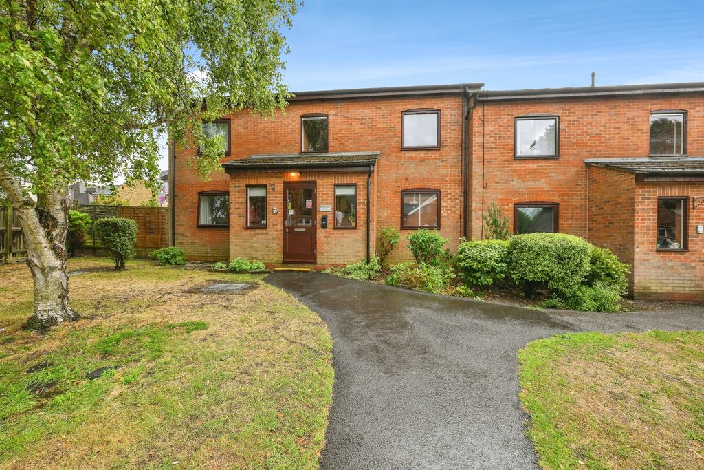 Property photo 1 of 17