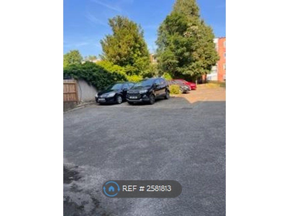 Property photo 3 of 18 Car Park