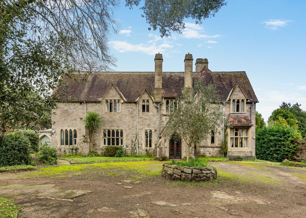 Property photo 1 of 34