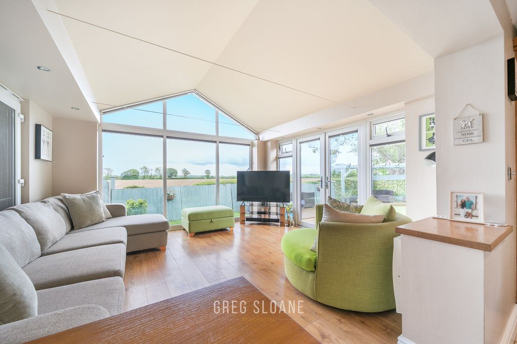 Property photo 2 of 29 1454807-38-6A0B5Ad85E176-Arw