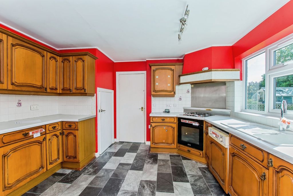 Property photo 3 of 16 Photo