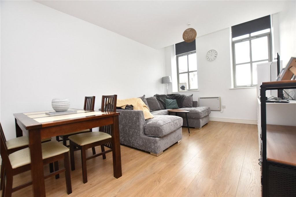 Property photo 2 of 16 Picture No. 06