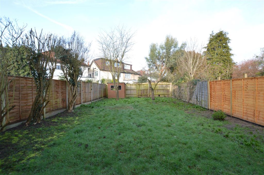 Property photo 3 of 10 50 Strathearn Avenue Gdn !.Jpg