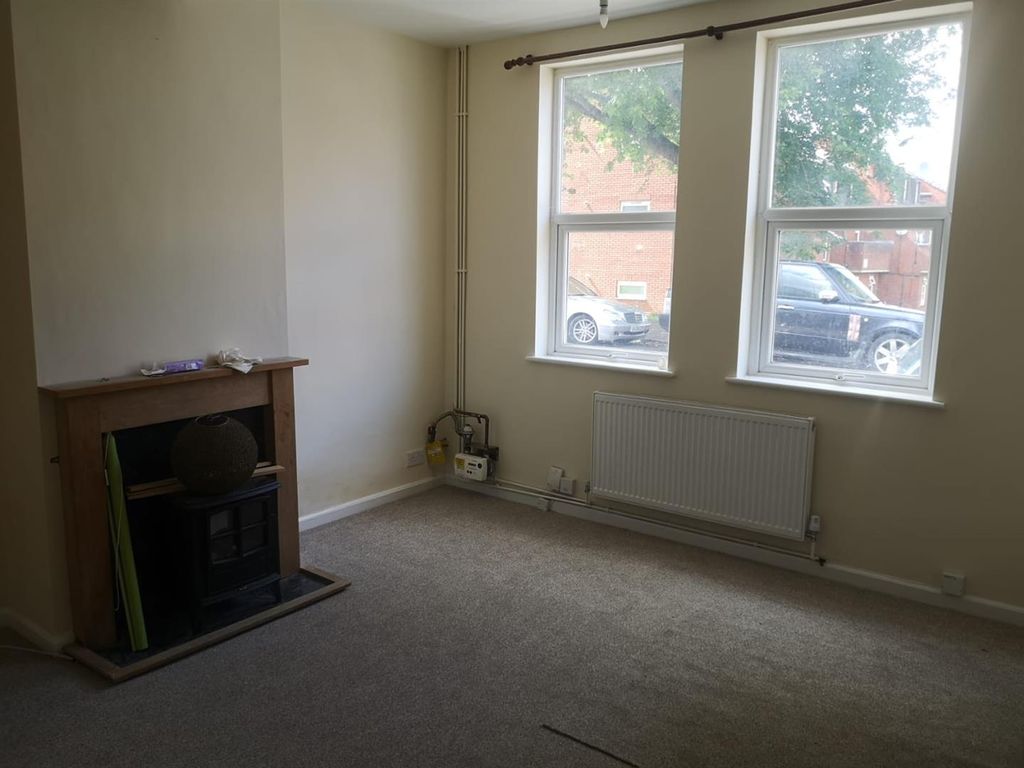 Property photo 2 of 7 Lounge