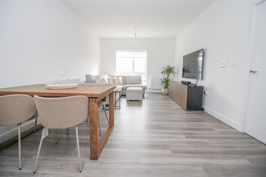 Additional image 6 of 2 bed flat for saleDealings Road, Newhall, Harlow CM17