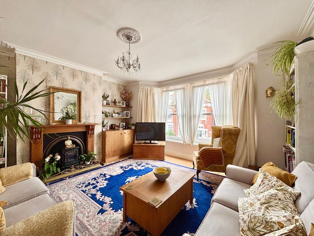 Property photo 3 of 19