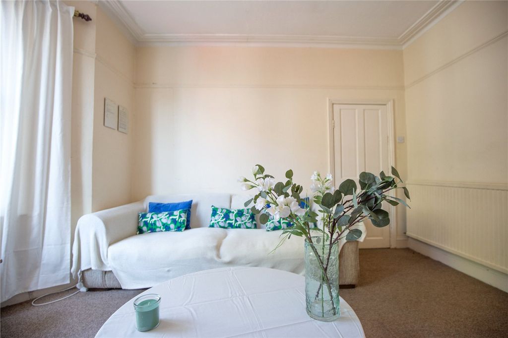 Property photo 3 of 20 Picture No. 05