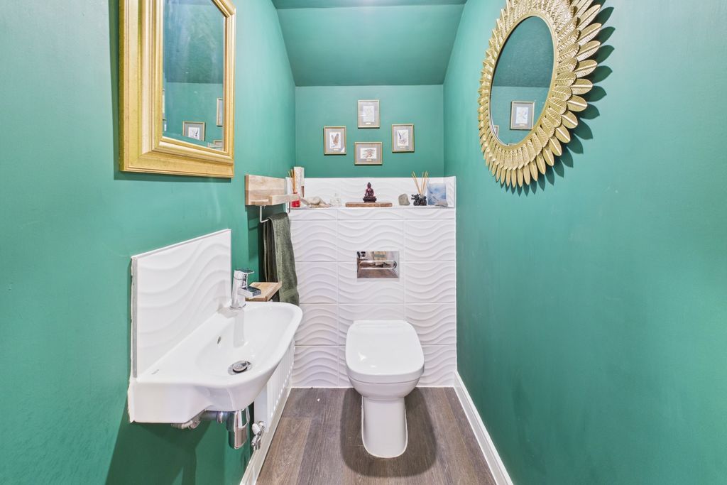 Property photo 3 of 22 An Amazing Downstairs WC