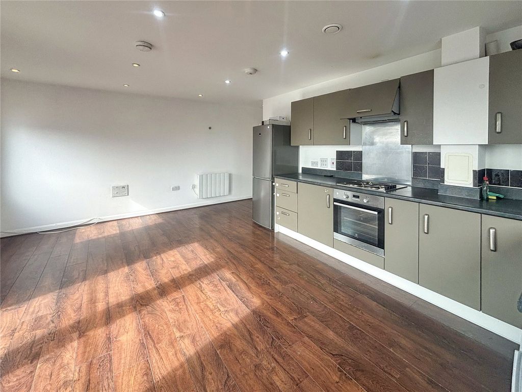 Property photo 2 of 7 Picture No. 13