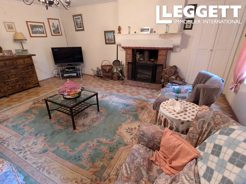 Property photo 2 of 10