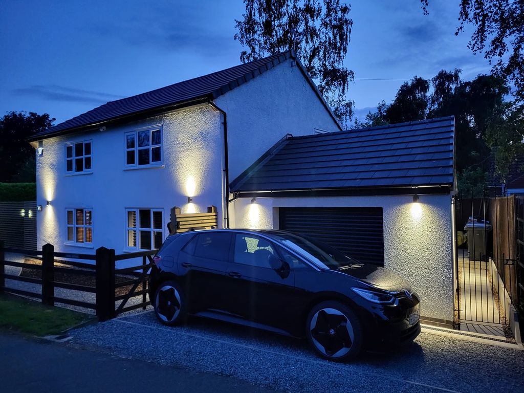 Property photo 1 of 39