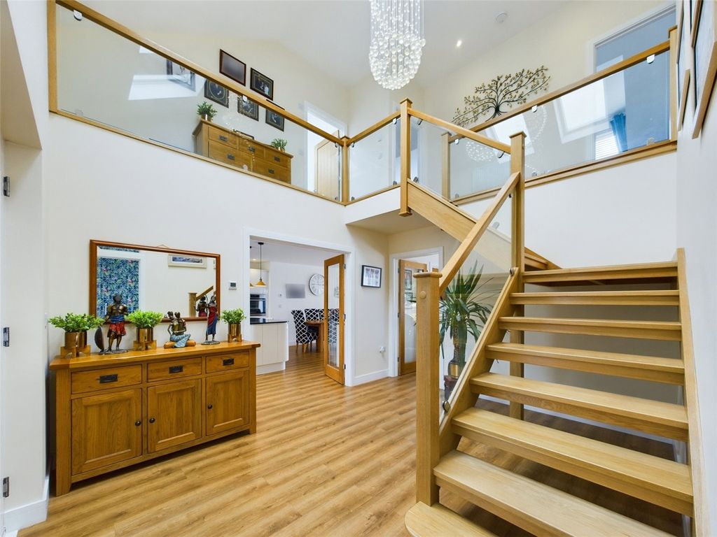Property photo 2 of 22 Picture No. 09