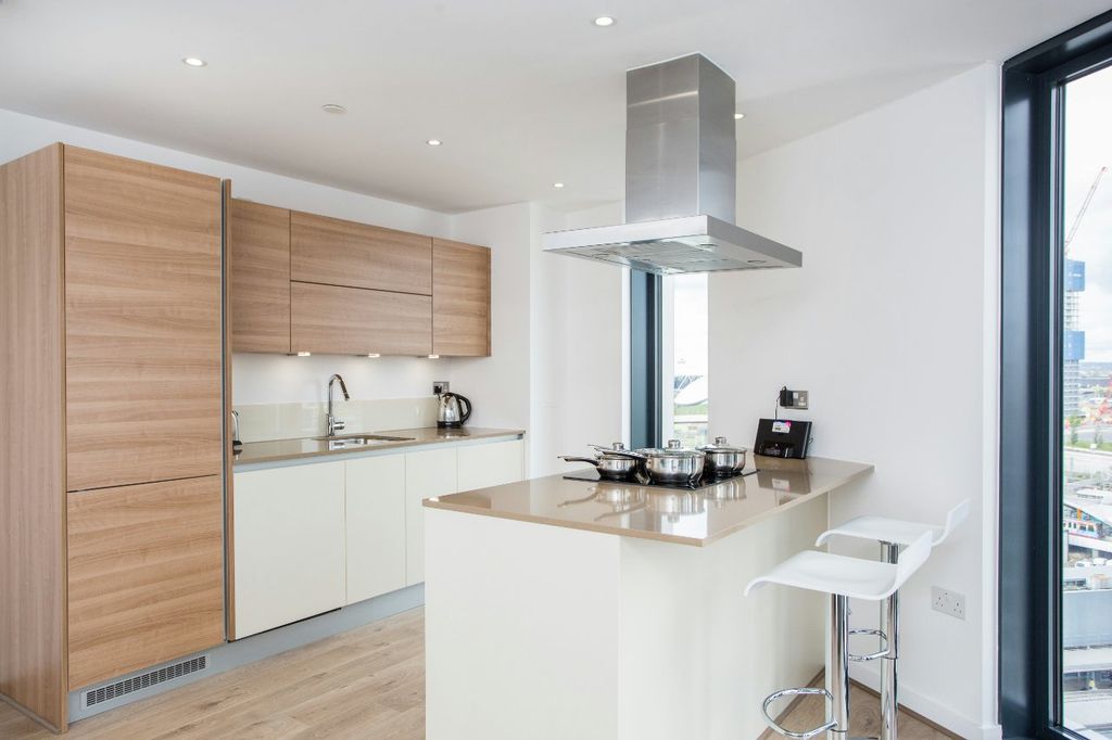 Property photo 2 of 7 Kitchen