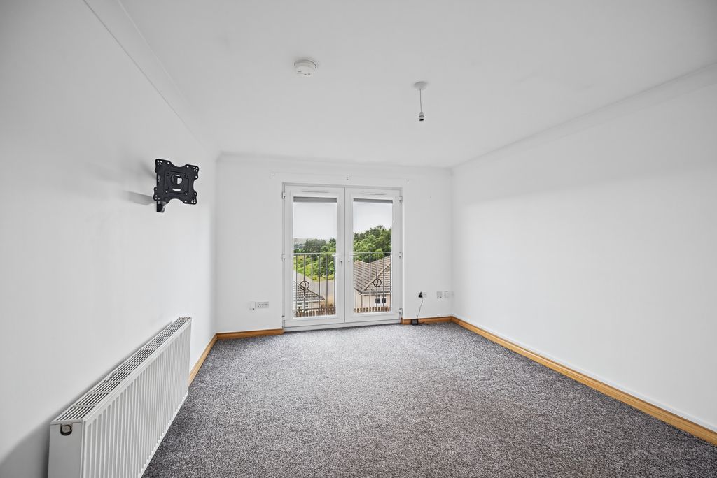 Property photo 3 of 26