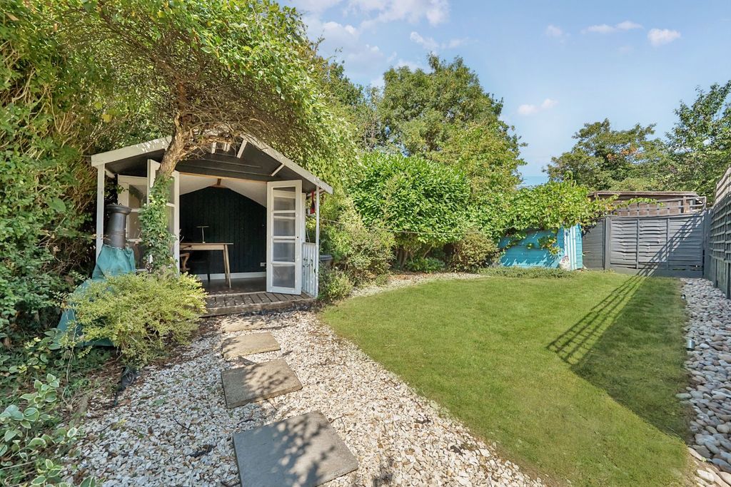 Property photo 3 of 12 Picture No. 02