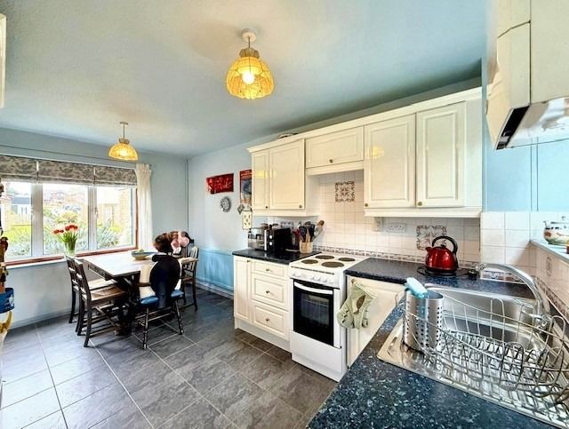Property photo 2 of 26 4011445