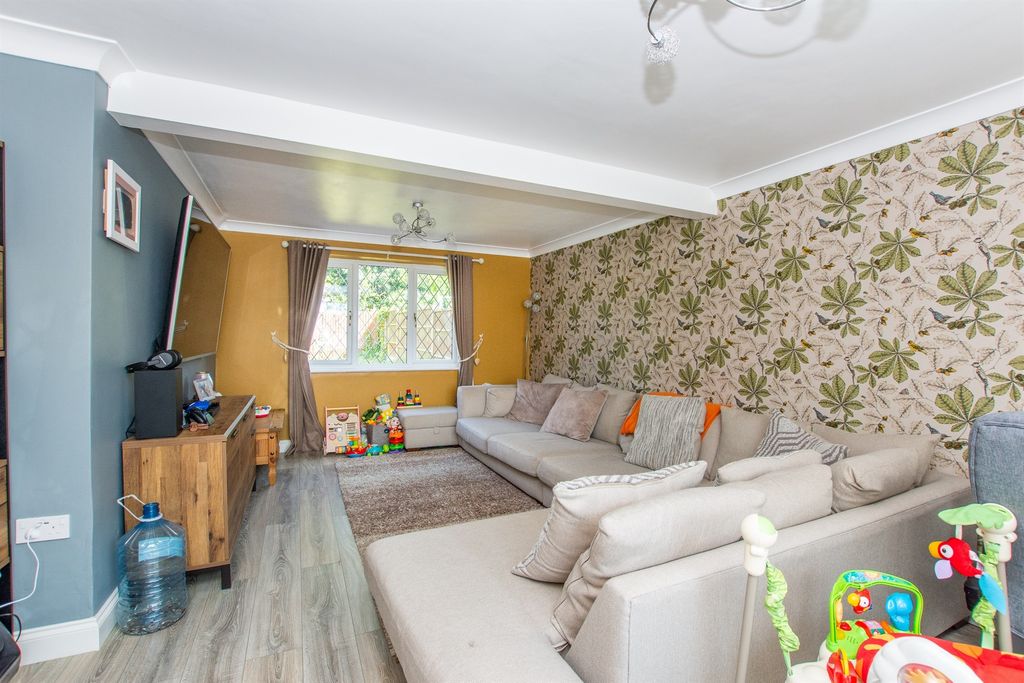 Property photo 2 of 14