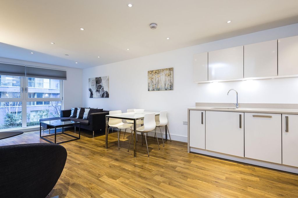 Property photo 1 of 17 Living Room