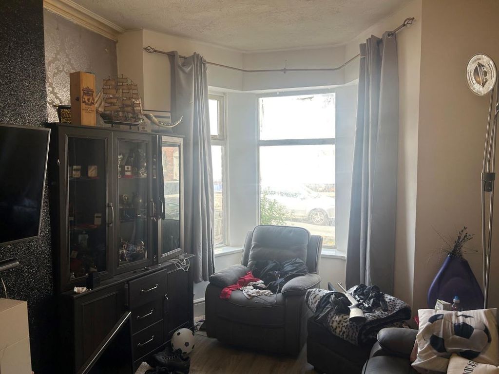 Property photo 2 of 3