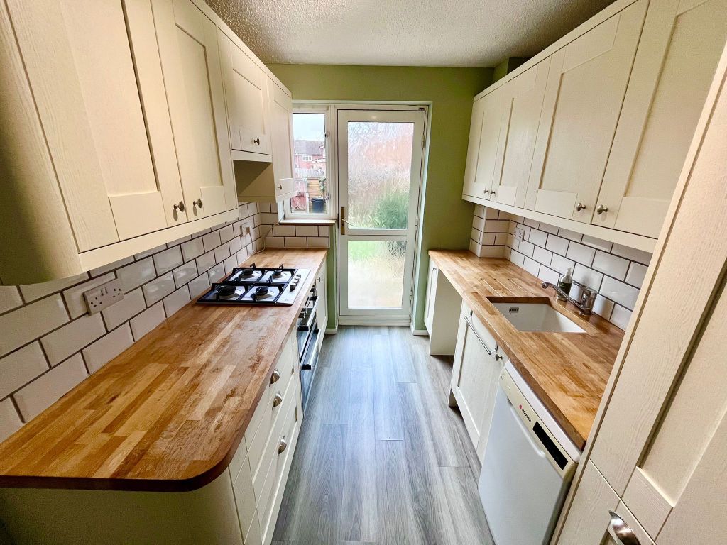 Property photo 2 of 21