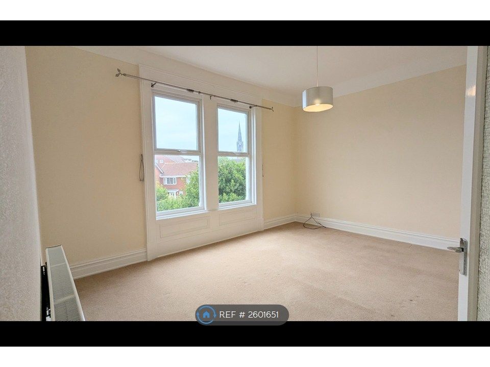 Property photo 1 of 7 Lounge