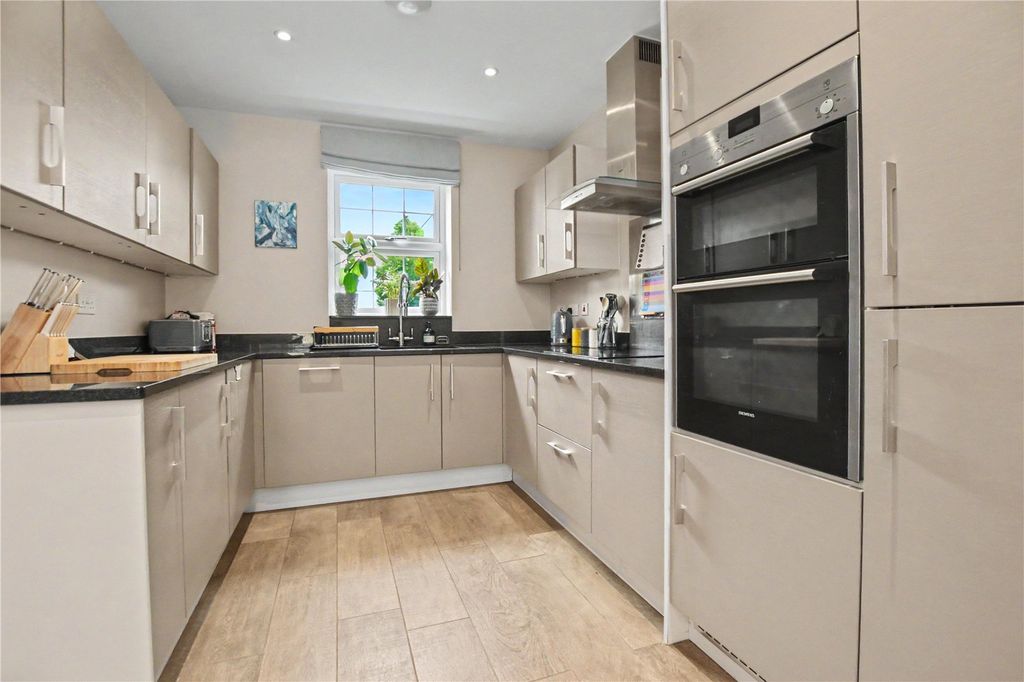 Property photo 2 of 21 Picture No. 04