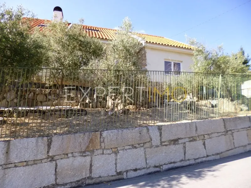 Property photo 3 of 45 Img 2