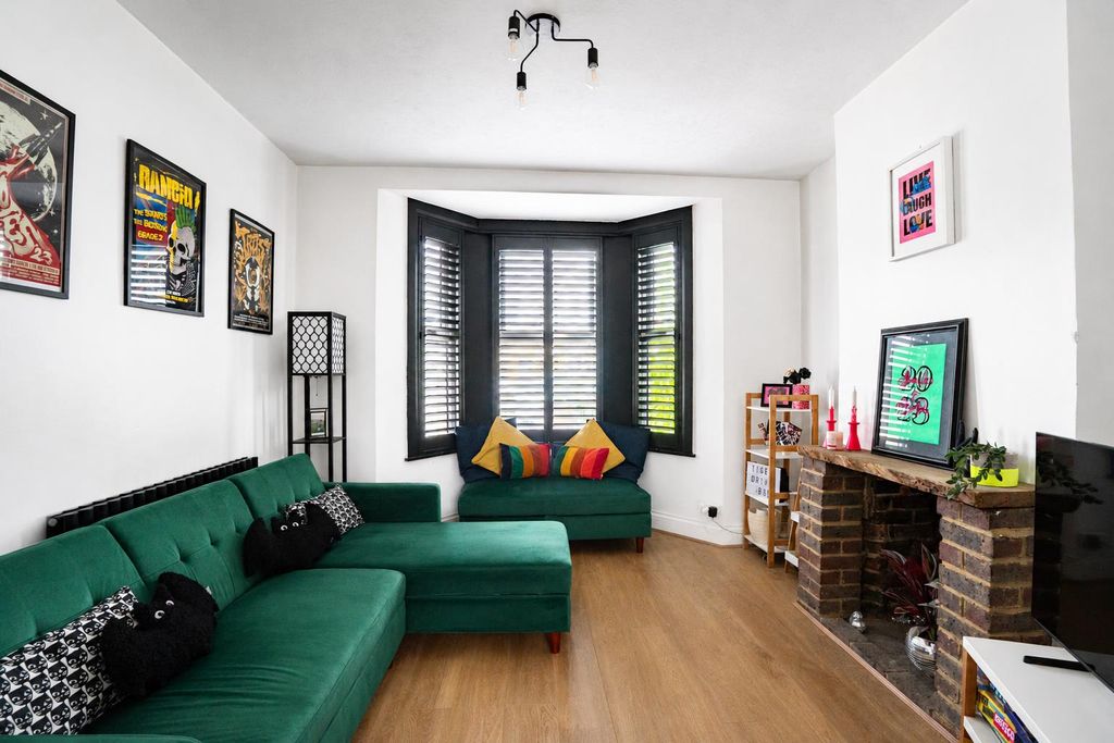 Property photo 3 of 21 34d390B6-F089-4Bc8-8B8A-Ebe816Bc3746.Png