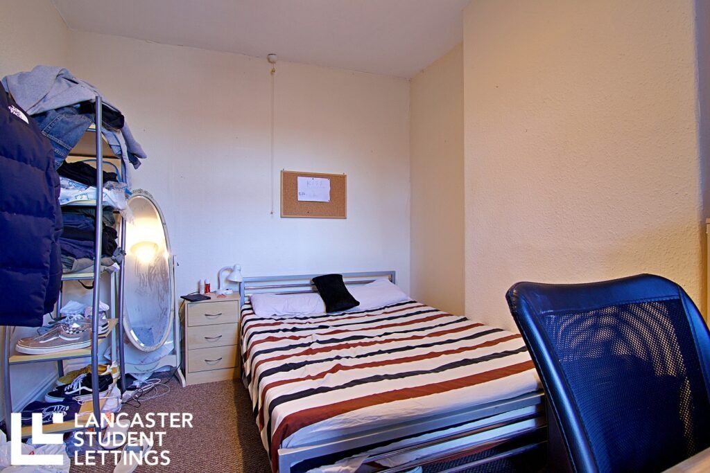 Property photo 3 of 11 Property Photo