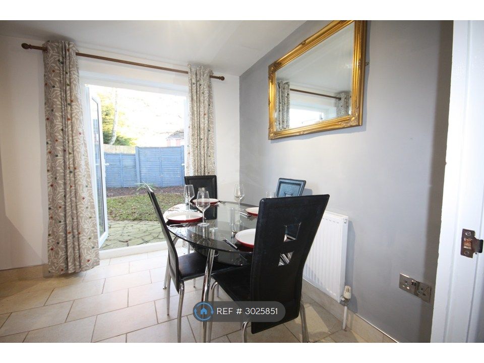 Property photo 2 of 14 Dining Area