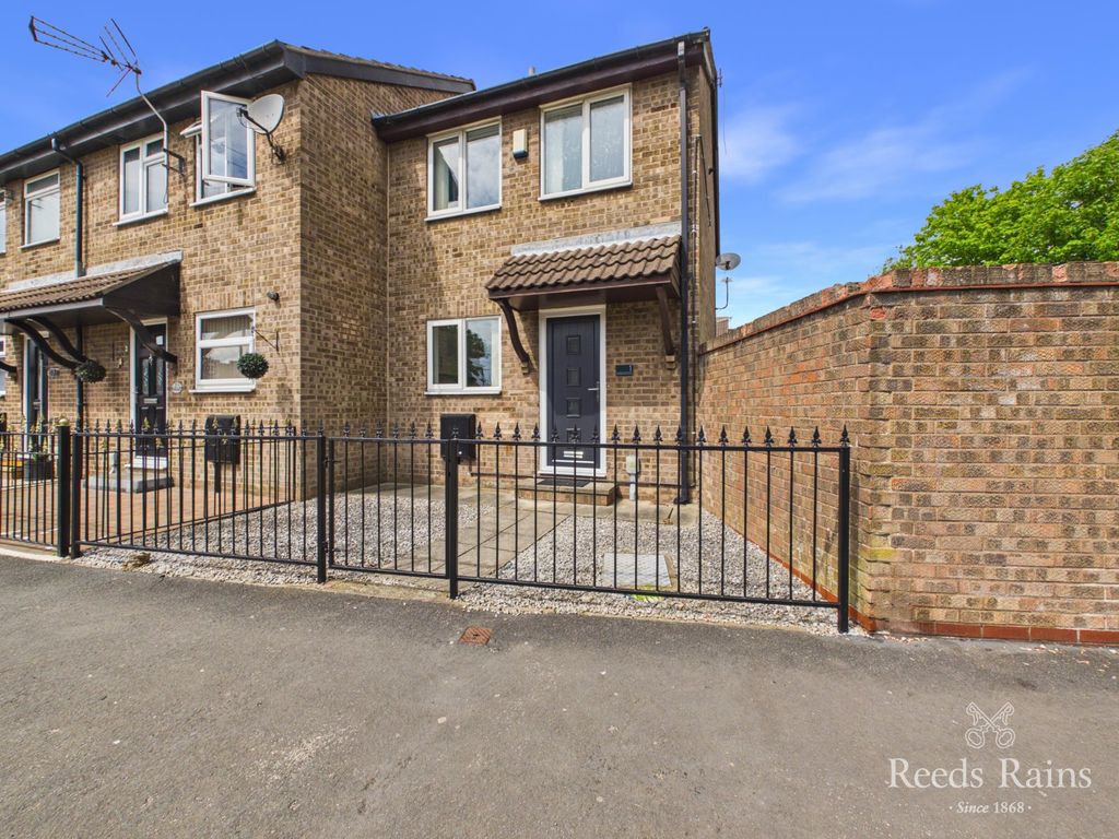 Property photo 1 of 15 External