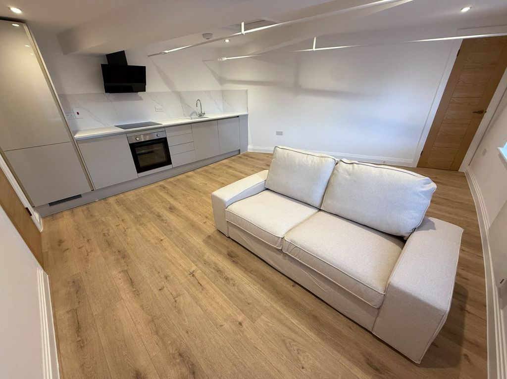 Property photo 1 of 6 Picture No. 06