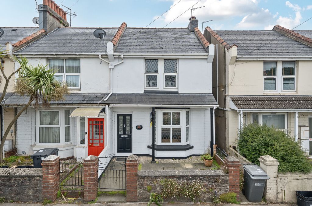 Property photo 1 of 20 1 - 1306987-2-684983A...