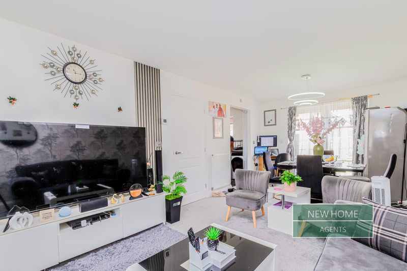 Property photo 3 of 9 Photo 6