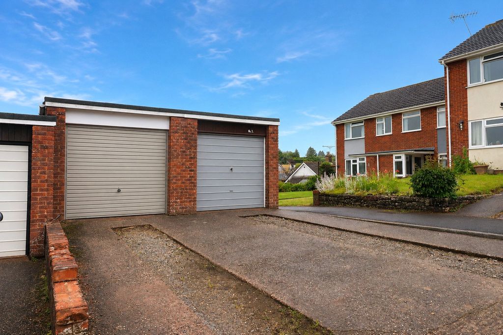 Property photo 3 of 17 3 - Picture No. 27