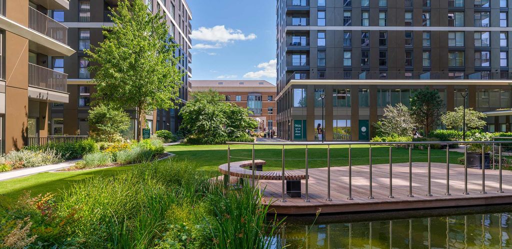 Property photo 2 of 21