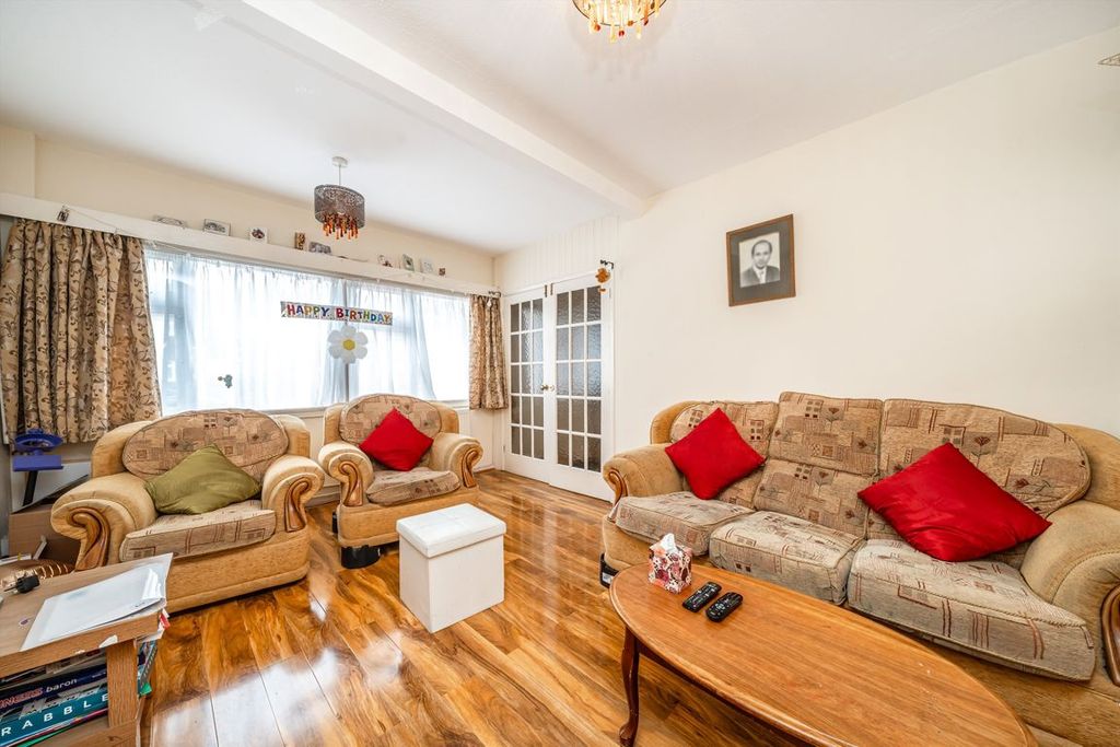 Property photo 2 of 7