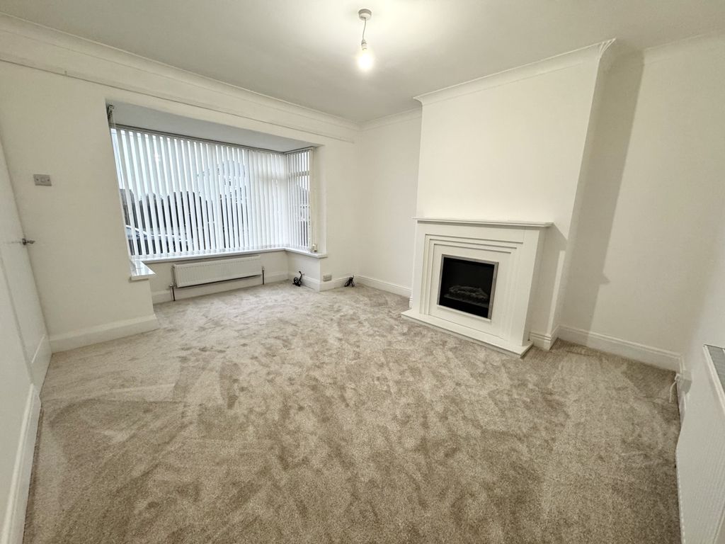 Property photo 2 of 12 Img_2408