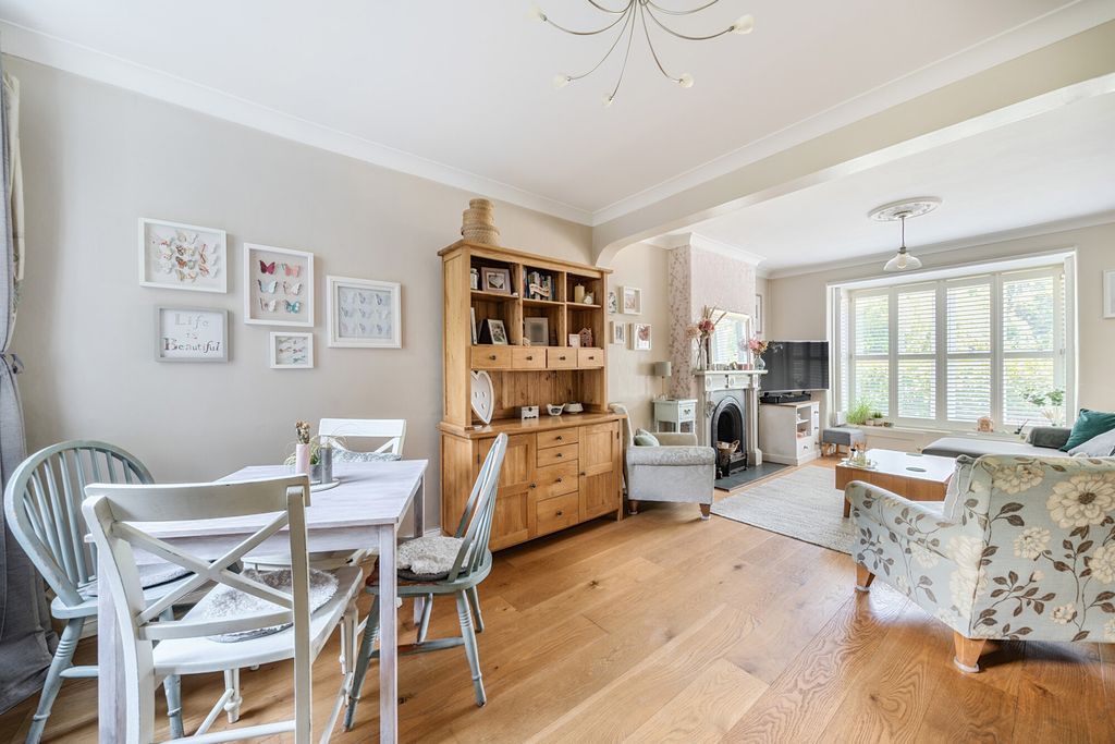 Property photo 3 of 22 1319615-18-68712c...