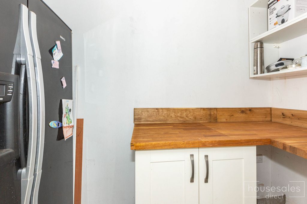 Property photo 3 of 13